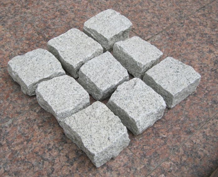 Брусчатка колотая из Кунгурского гранита